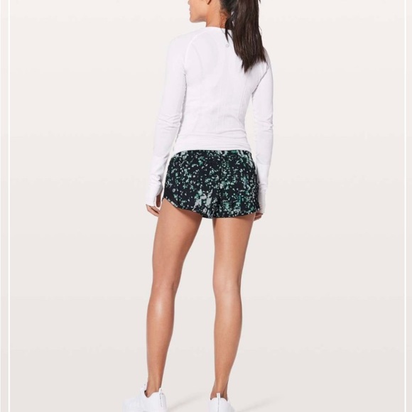 Lululemon Hotty Hot Short II Pixel Haze Multi Black Black Running Size 4 - Picture 3 of 7